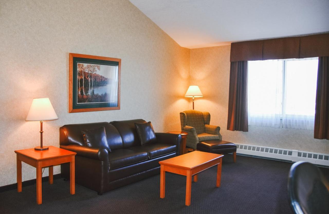 Stony Plain Inn & Suites エクステリア 写真